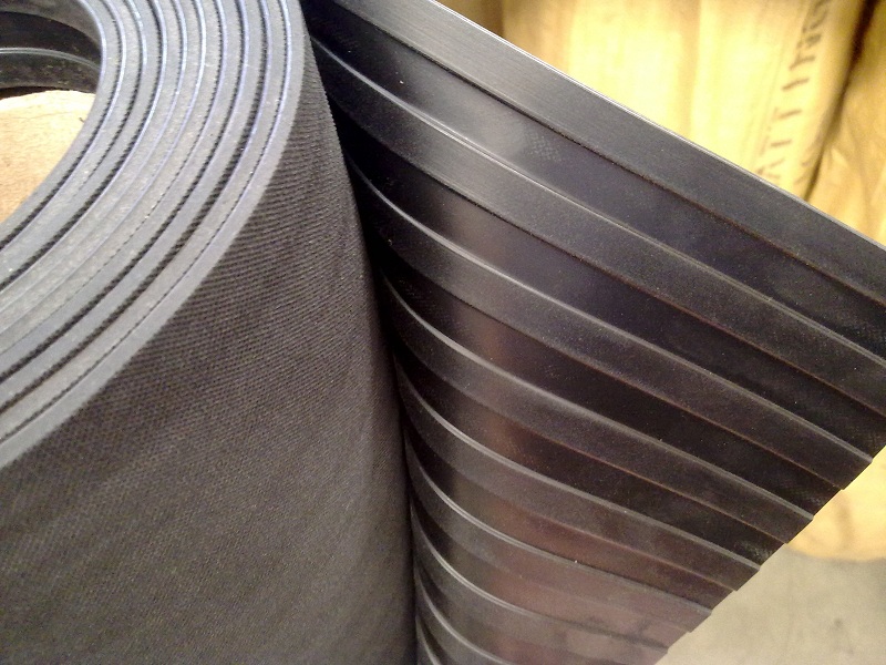 broad ribbed mat